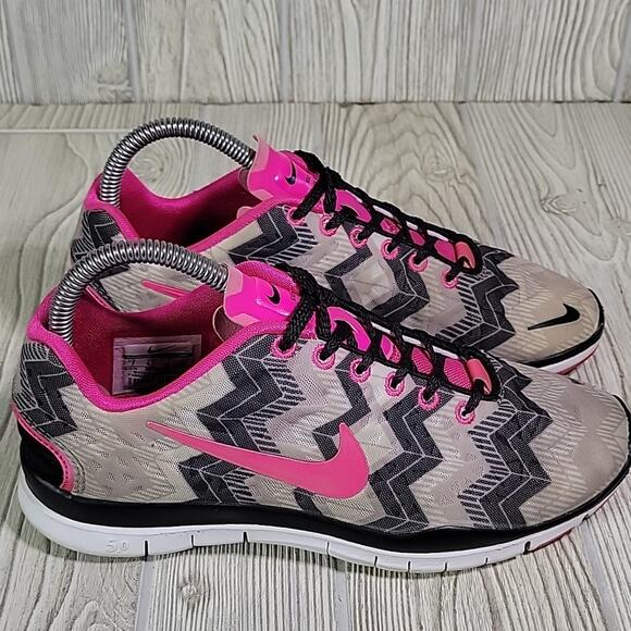 Nike TR Fit 3 Chevron Print Running Sneakers Womens Size 7 - Picture 2 of 12